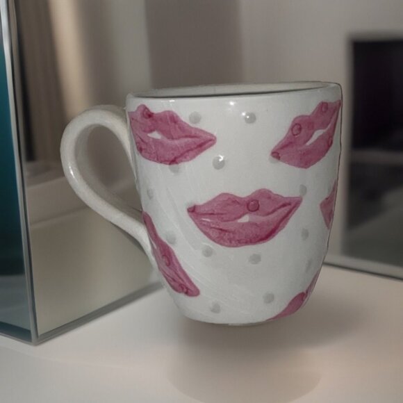 Hand-Painted Ceramic Mug With Pink Lips & Raised Polka Dot Design Made In Italy - Picture 8 of 11